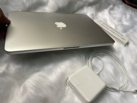 Macbook Pro Retina 13 inch Early 2015