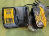 Bộ Pin Dewalt 5A và sạc Dewalt DCB115