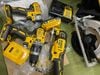 Combo 4 sản phẩm máy khoan, máy vặn vít, máy cắt rung, máy cưa gỗ Dewalt DCK482D1M1