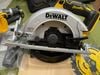 Máy cưa gỗ Dewalt DCS565 mexico