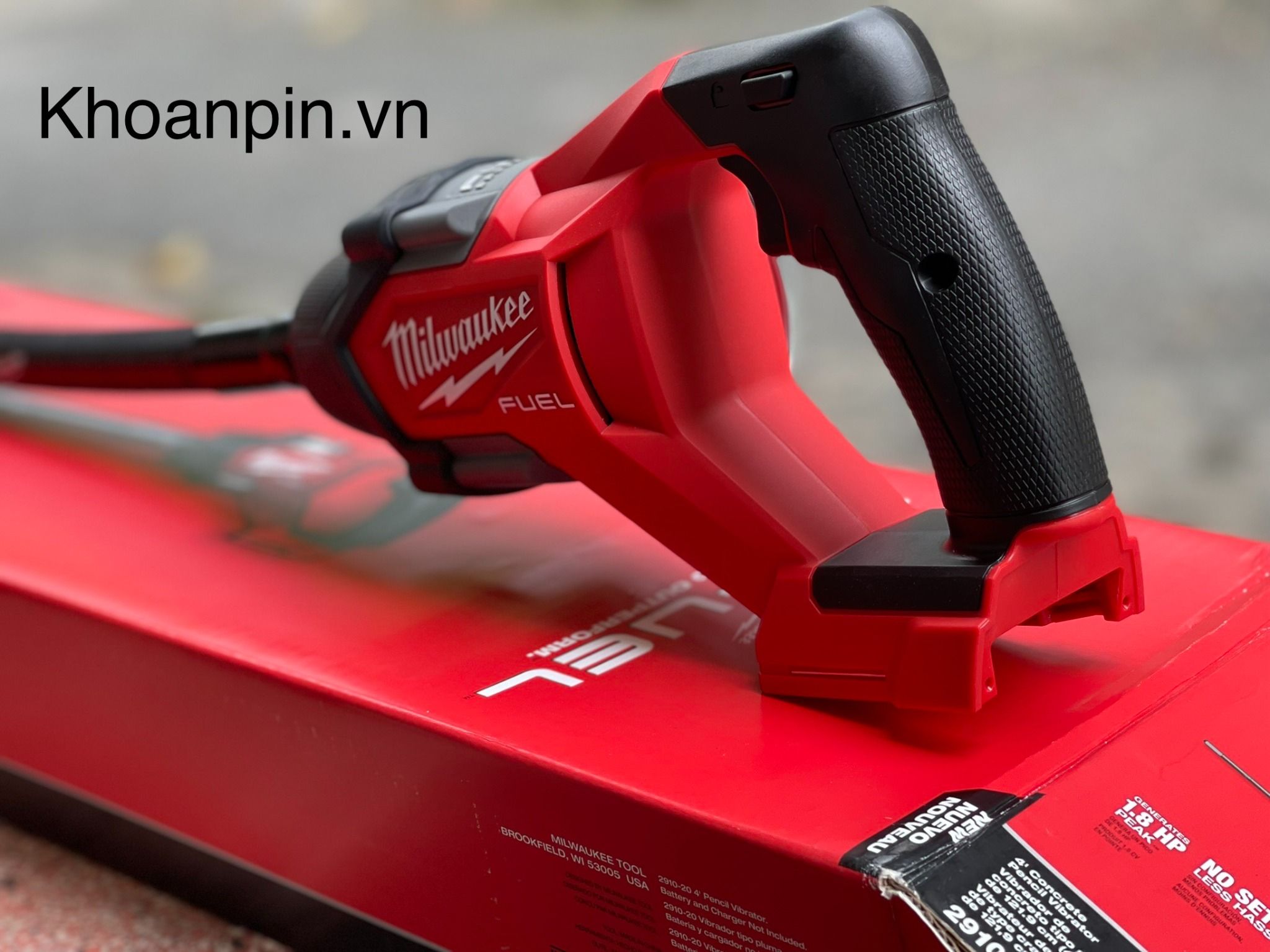 Máy rung bê tông pin Milwaukee 2910