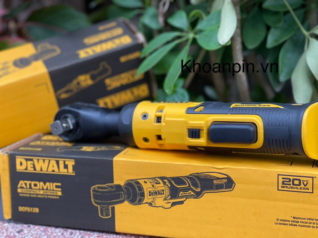 Máy siết bu lông Dewalt DCF512B made in Mexico