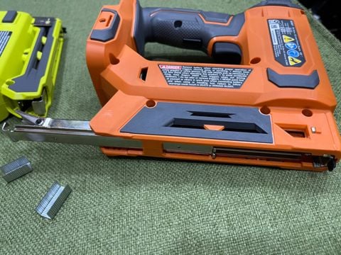 Máy bắn đinh U RIDGID R09897