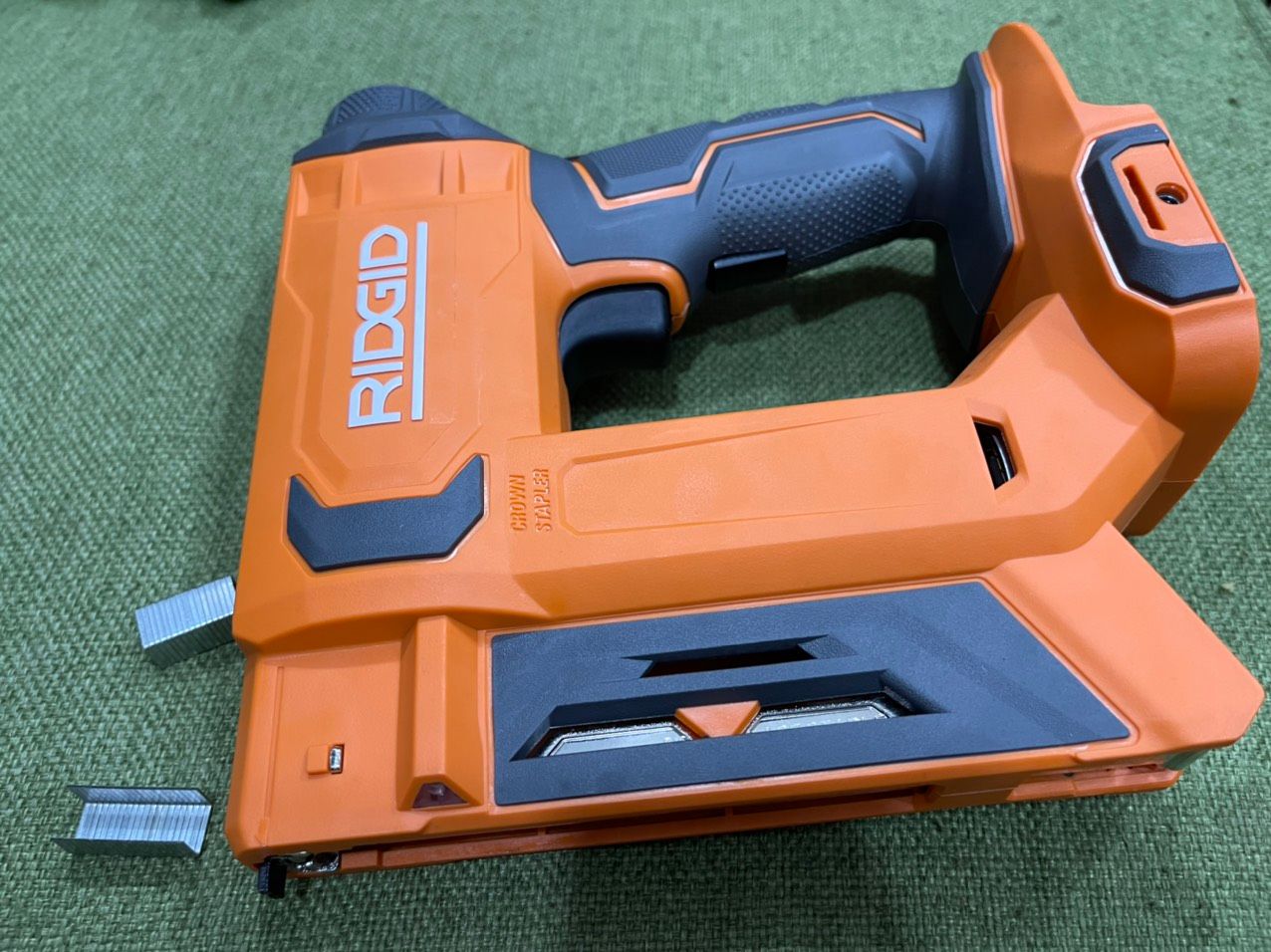 Máy bắn đinh U RIDGID R09897