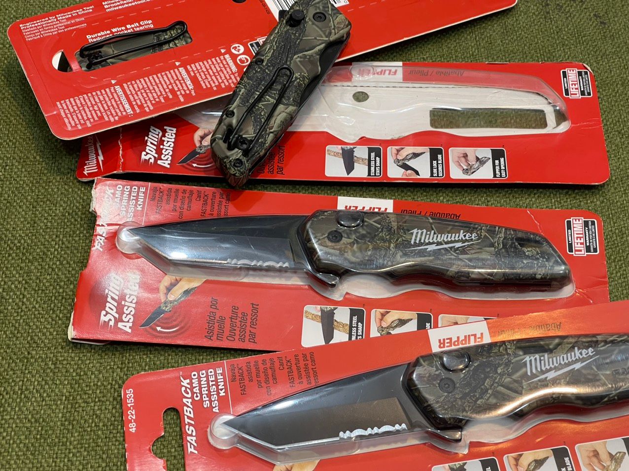 Dao gấp Milwaukee 48-22-1535