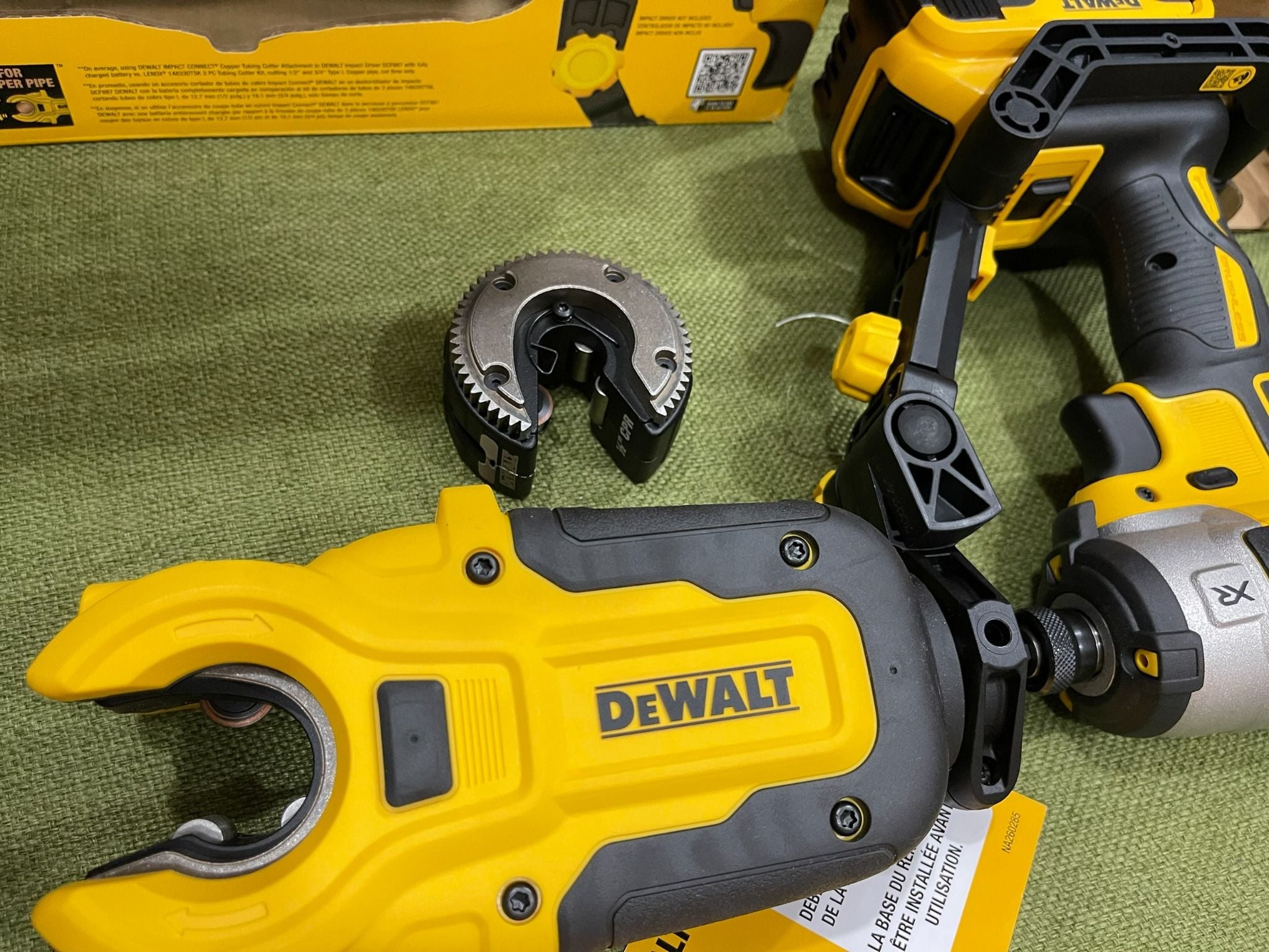 Cắt ống đồng Dewalt DWACPRIR