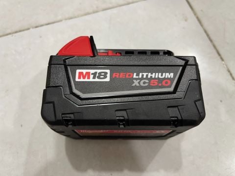 Pin Milwaukee 18V 5.0Ah Red Lithium (Mã: M18B5) lướt