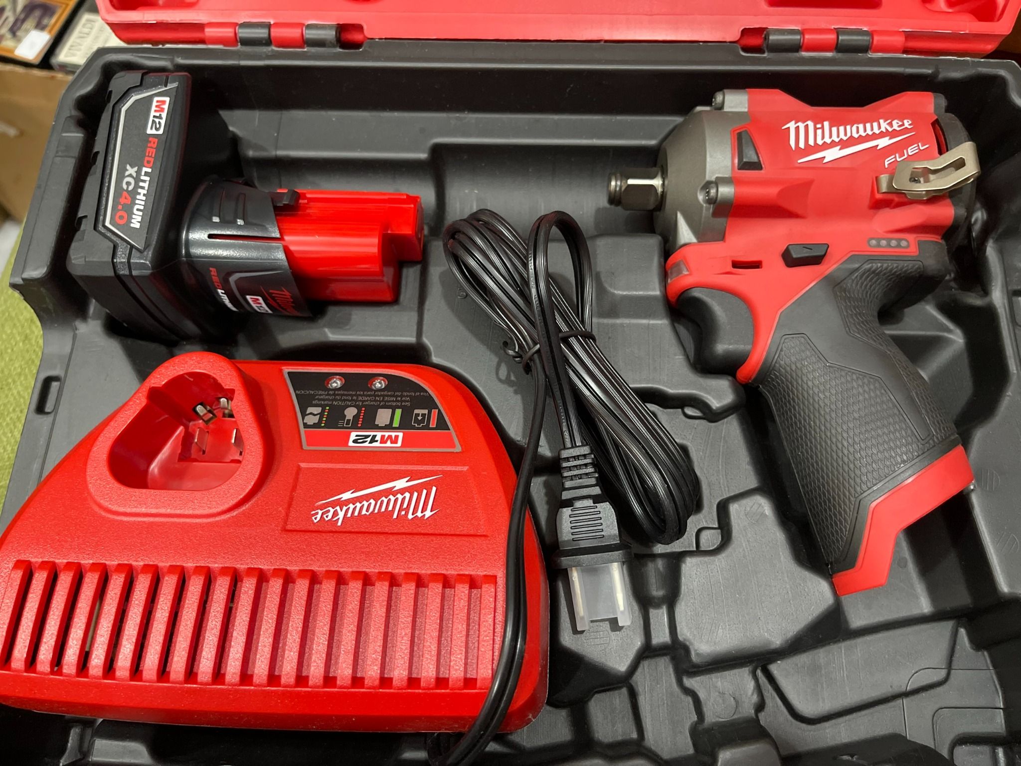 Máy siết Bu Lông Milwaukee M12 FIWF12-0C (pin+sac)