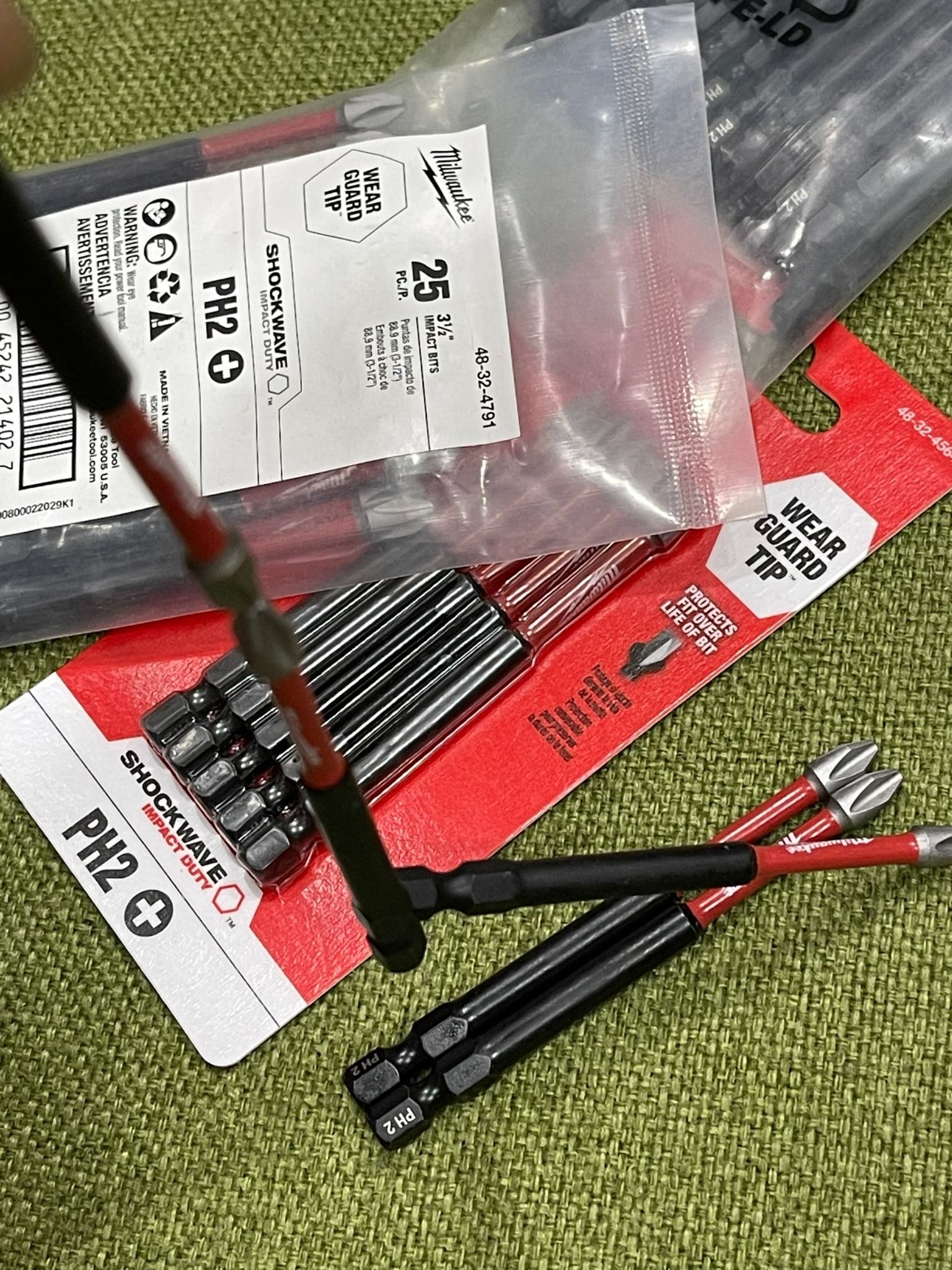 Mũi bắn vít Milwaukee ph2 9cm chuẩn ngắn