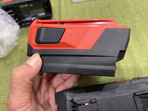 Đế chuyển hilti BA-22 từ pin nuron qua máy 22 thường