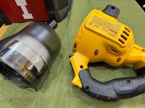 Máy hút bụi dùng pin Dewalt DCV501