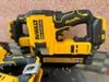 Máy bắn đinh Dewalt DCN623 lướt