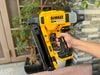 máy bắn đinh bê tông dewalt DCN890