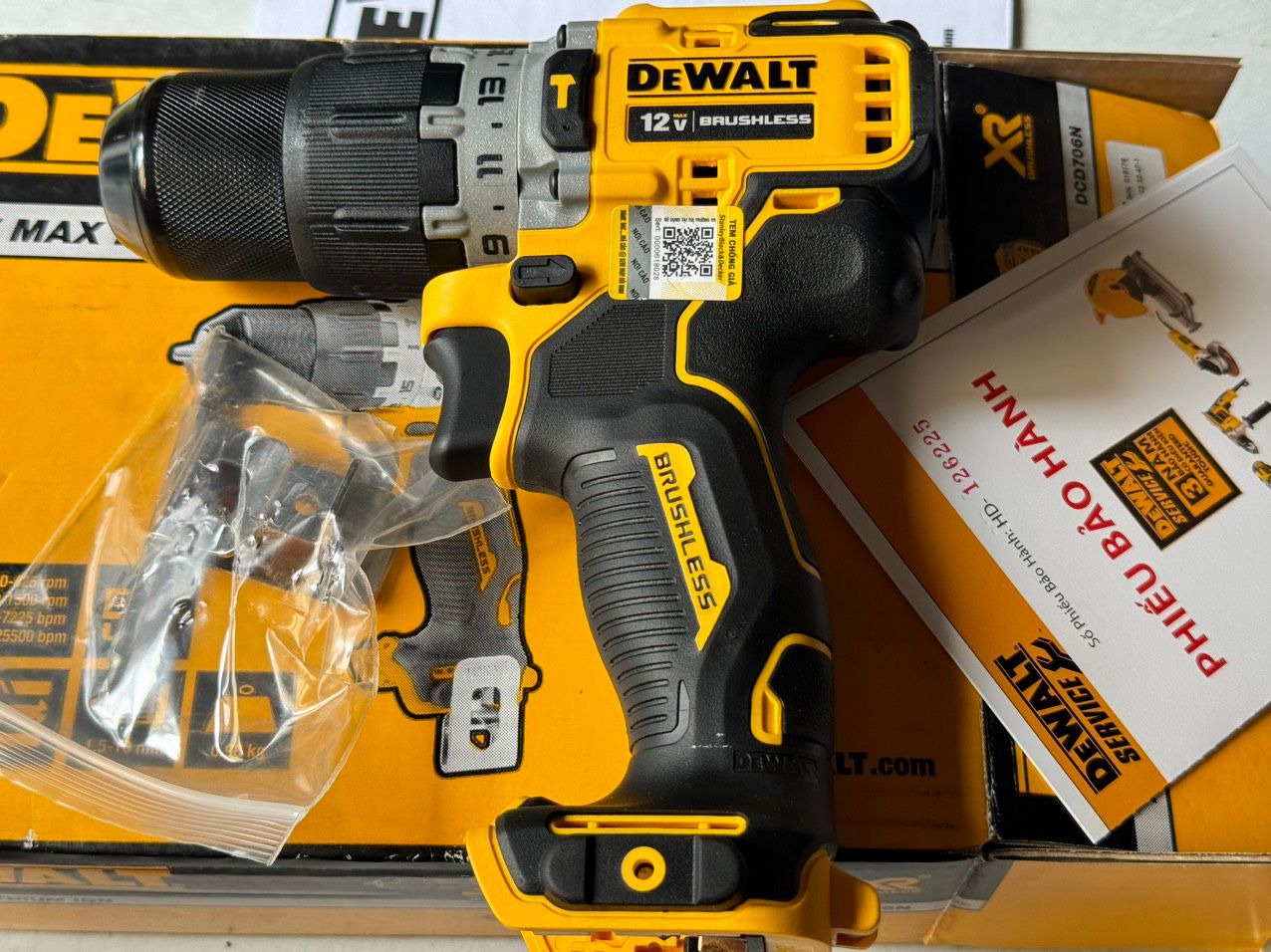 May khoan c m tay Dewalt DCD706 May Khoan Pin Tung Power Tool