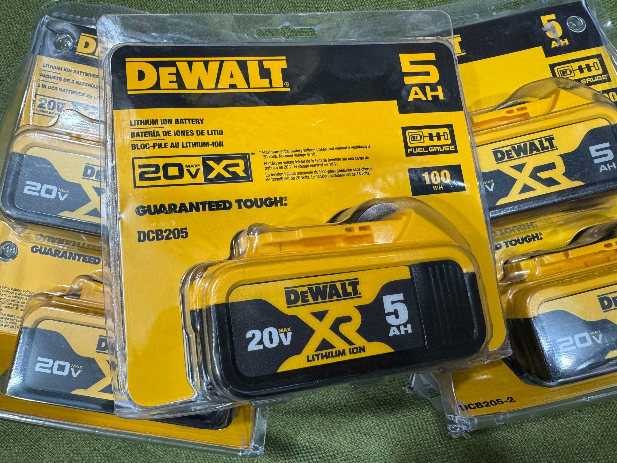 Pin Dewalt 5A
