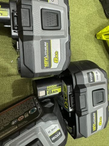 Pin Ryobi 18V 8A