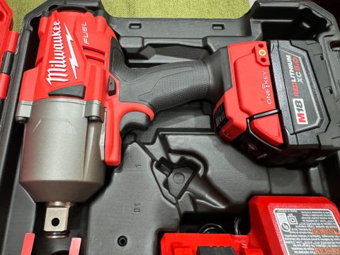 bù lông Milwaukee 2864 M18 ONEFHIWF34-0X ( Chưa Pin & Sạc )