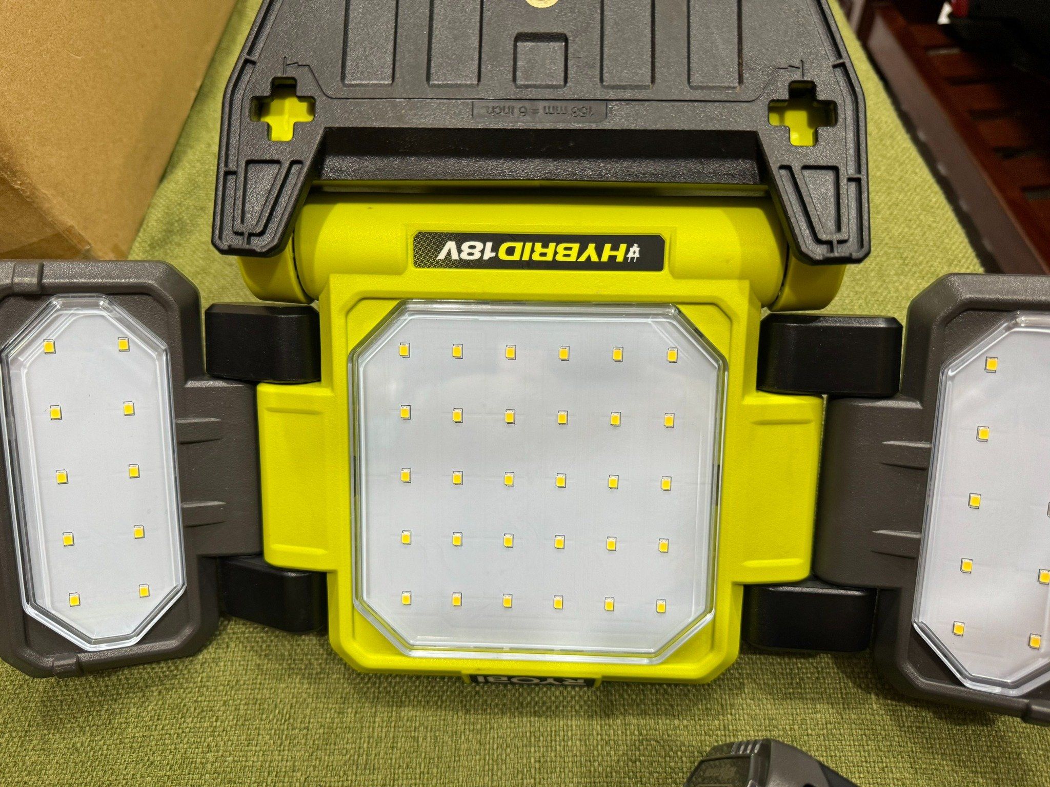 đèn ryobi RLPH18 led 18v 220v