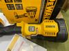Đèn Led Dewalt dùng pin DCL043