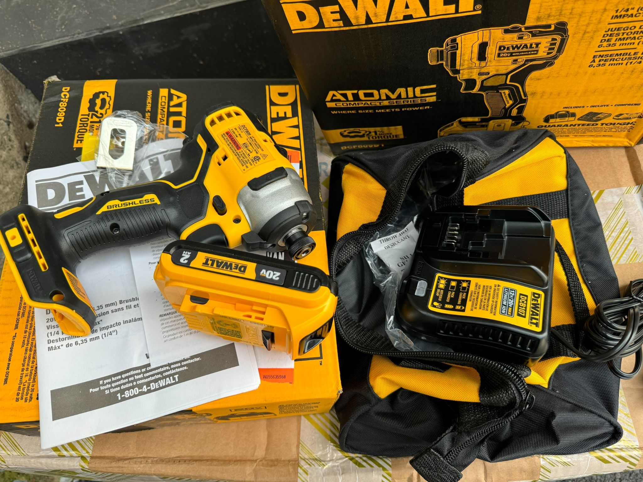 Combo máy bắn vít Dewalt DCF809d1