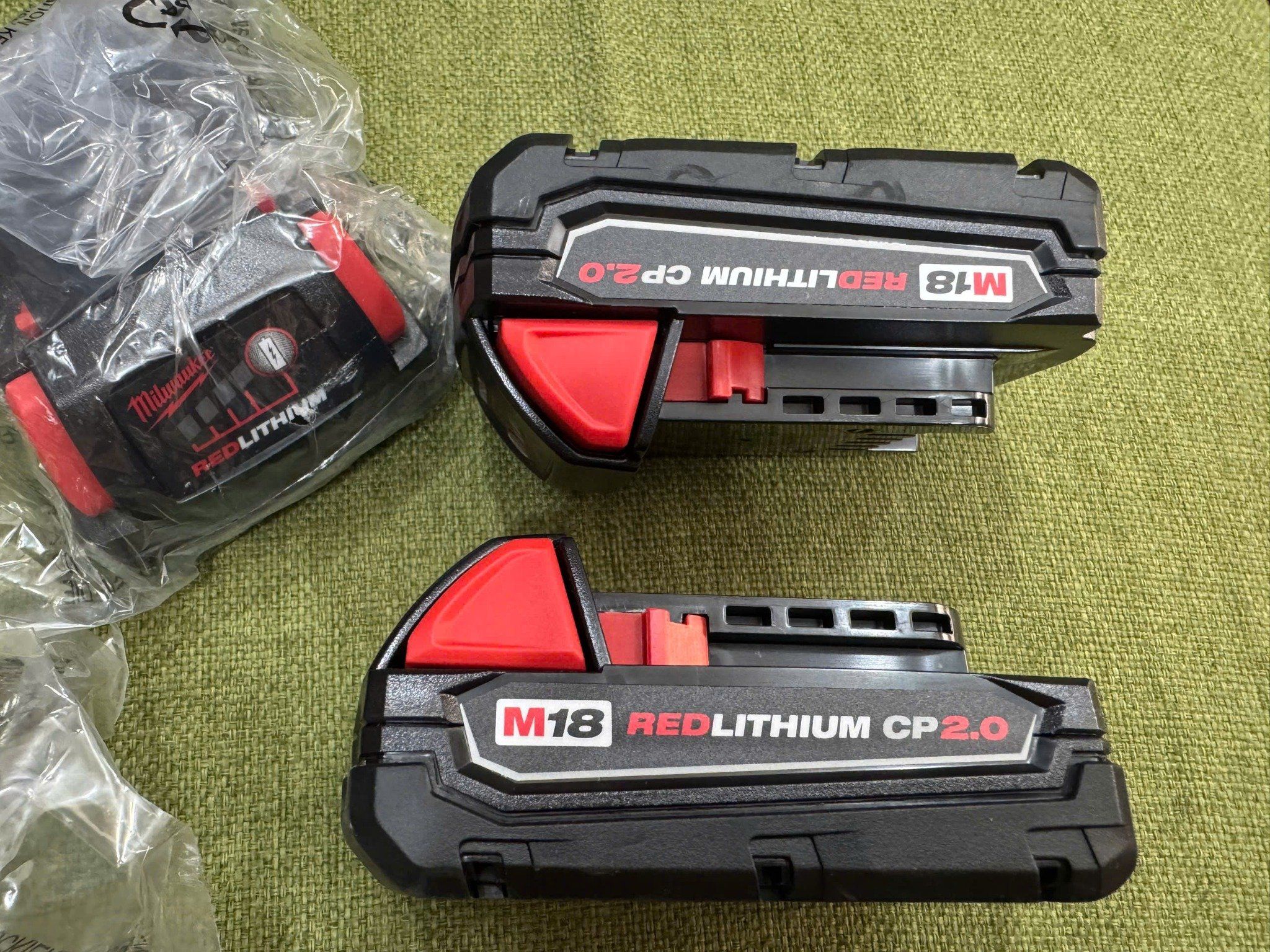 Pin Milwaukee 2.0Ah M18 REDLITHIUM-ION