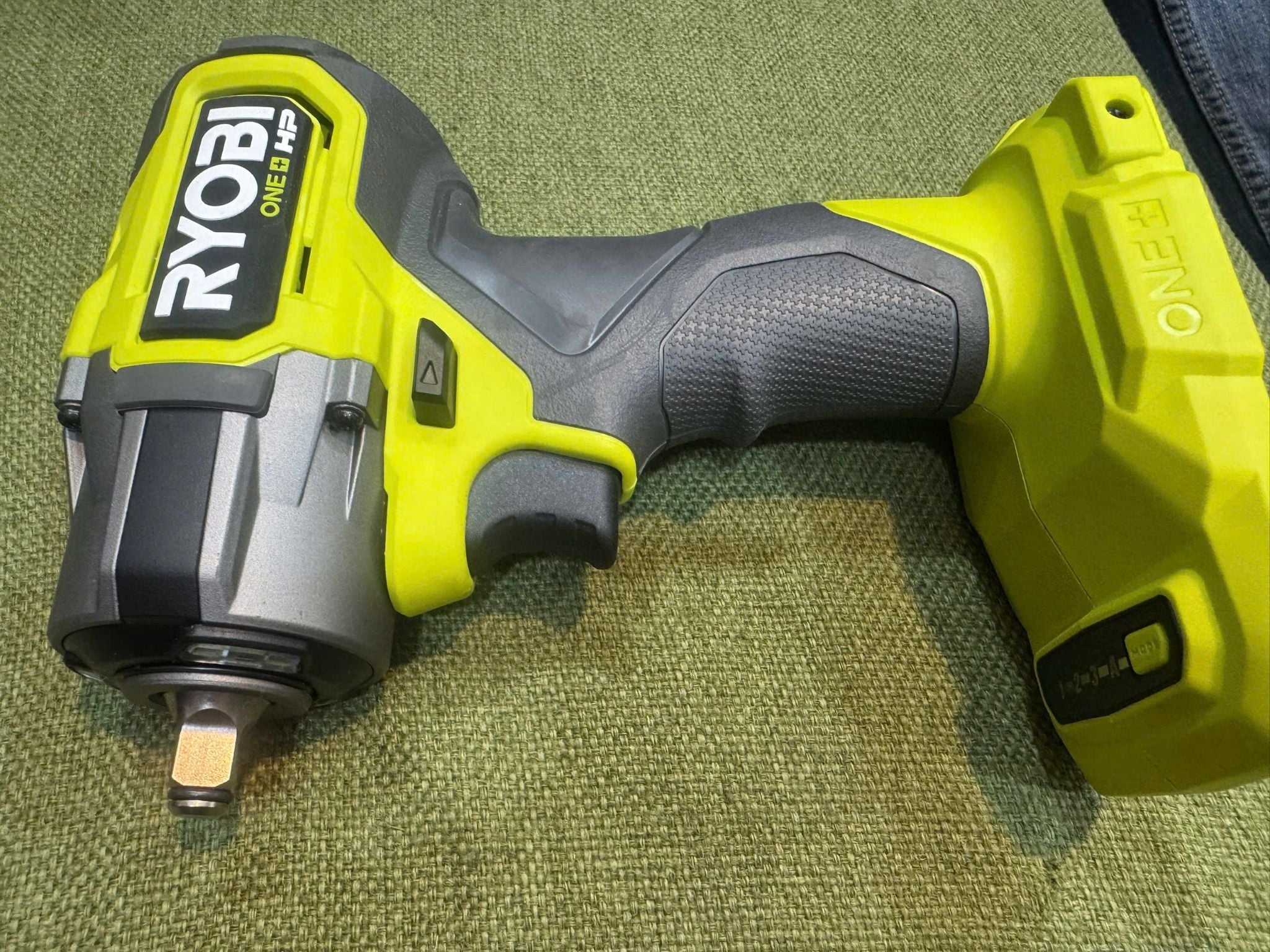 Máy siết bu lông Ryobi PSBIW02