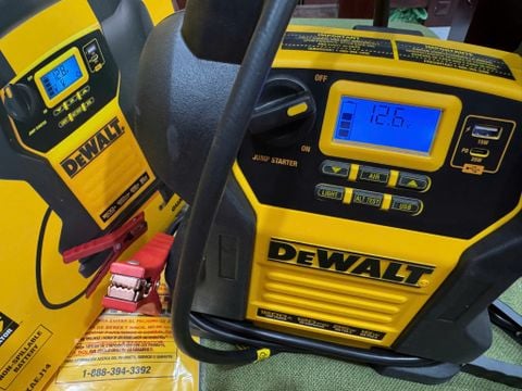 Kích bình Dewalt DXAE14 new usa về , xe tải xe hơi, bơm xe