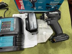 Combo Máy vặn vít Makita DTD153