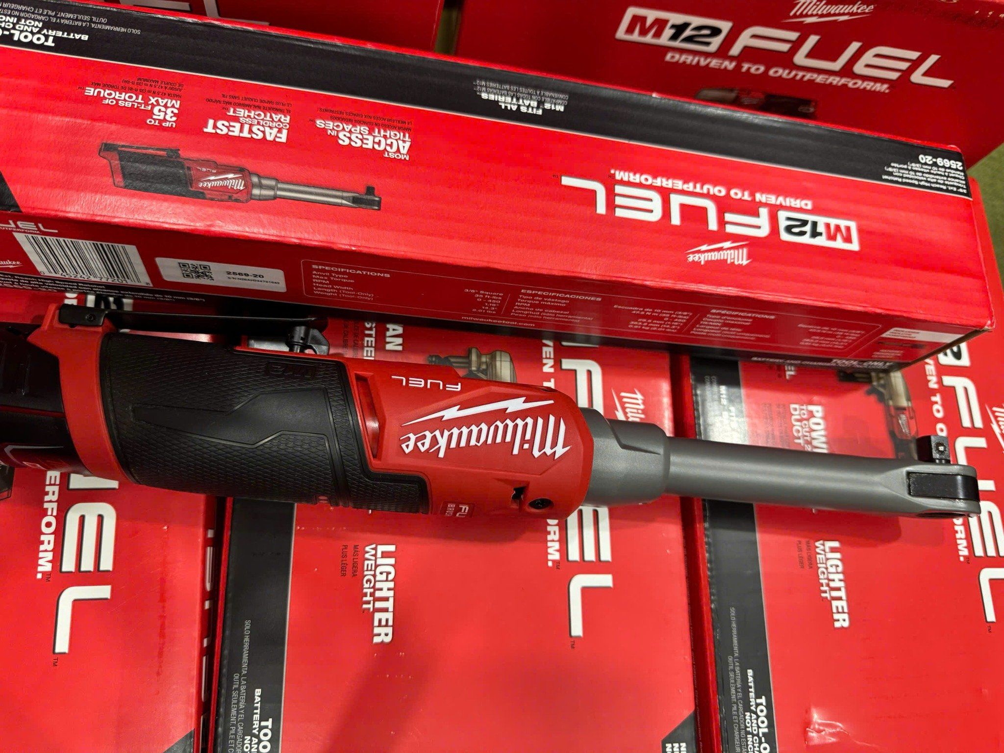 Máy bù lông Milwaukee 2569 New Mexico 3/8 chuyen dụng
