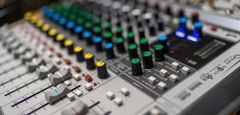 Mixer analog SOUNDCRAFT SIGNATURE 12MT - Hàng Chính hãng PGI