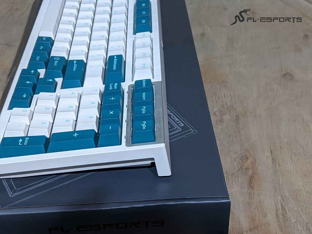 Bàn phím cơ FL-Esports FL980CPM Cool Mint