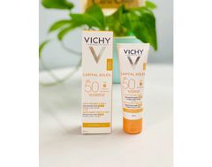 Kem Chống Nắng Chống Ô Nhiễm Bụi Kiềm Dầu & Giảm Thâm Nám Vichy Capital Soleil Mattifying 3In1 SPF50+