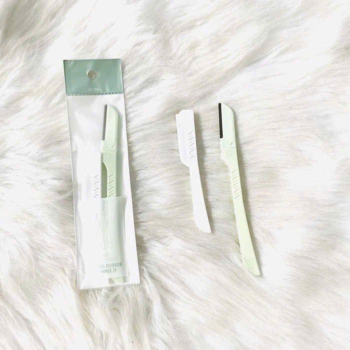 Dao Cạo Chân Mày The Face Shop Folding Eyebrow Trimmer (2pcs)