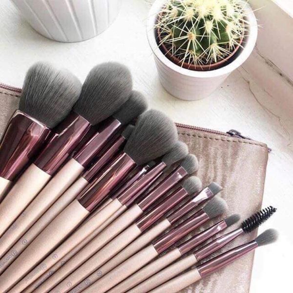 Bộ Cọ Trang Điểm BH Cosmetics Lavish Elegance 15 Cây Kèm Túi Đựng