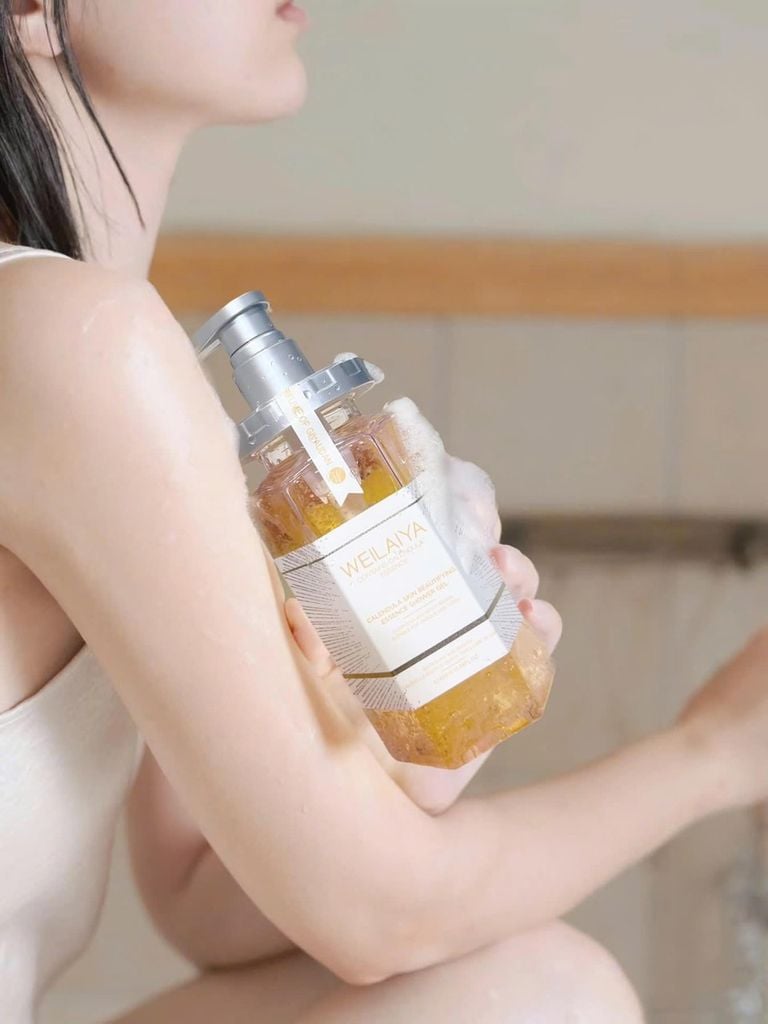 Sữa Tắm Trắng Da Weilaiya Niacinamide & Perfume Rose Whitening Shower Gel 450ml