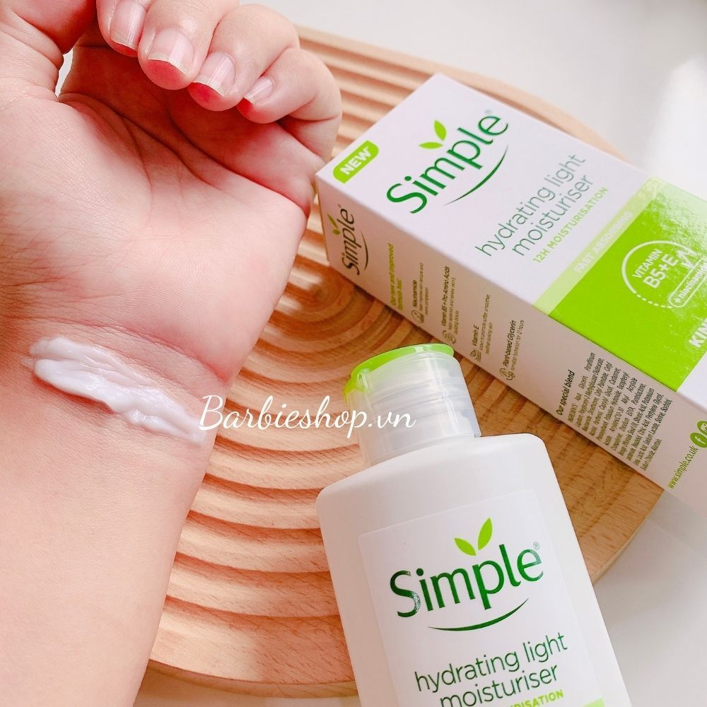 Kem Dưỡng Simple Hydrating Light Moisturiser 125ml