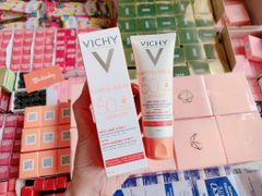 Kem Chống Nắng Chống Ô Nhiễm Bụi Kiềm Dầu & Giảm Thâm Nám Vichy Capital Soleil Mattifying 3In1 SPF50+