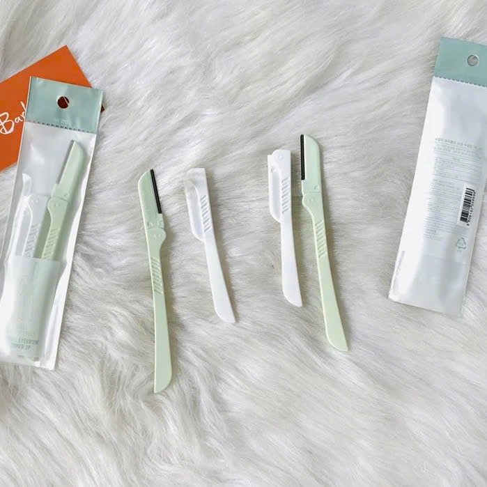 Dao Cạo Chân Mày The Face Shop Folding Eyebrow Trimmer (2pcs)