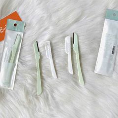 Dao Cạo Chân Mày The Face Shop Folding Eyebrow Trimmer (2pcs)