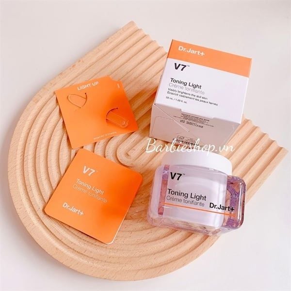 Kem Dưỡng Trắng Da Dr.Jart+ V7 Toning Light 15ML/50ML