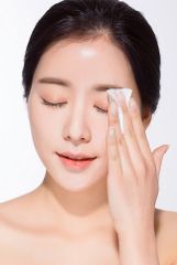 Nước Tẩy Trang Dịu Nhẹ SUM37 Skin Saver Essential Pure Cleansing Water 400ml + tặng bông tẩy trang 40 miếng