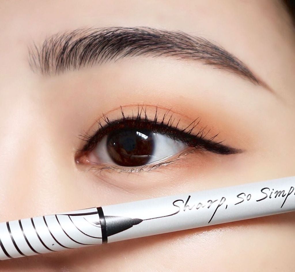 Kẻ Mắt Dạng Sáp Clio Sharp, So Simple Waterproof Pencil Liner (Màu Đen + Màu Nâu)