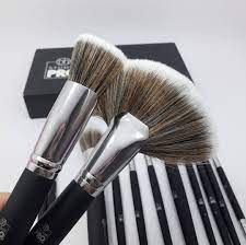 Bộ Cọ Trang Điểm BH Cosmetics Studio Pro Brush Set 13 Cây - cọ ống đen  vuôngBộ Cọ Trang Điểm BH Cosmetics Studio Pro Brush Set 13 Cây - cọ ống đen  – Barbieshop