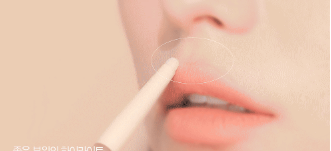 Cọ Vẽ Bọng Mắt 3CE Multi Detail Brush - Trắng Trong Suốt