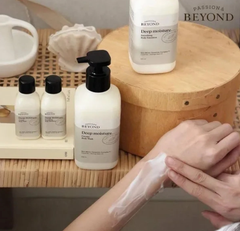 Sữa Tắm Dưỡng Ẩm Beyond Deep Moisture Creamy Body Wash 300ml