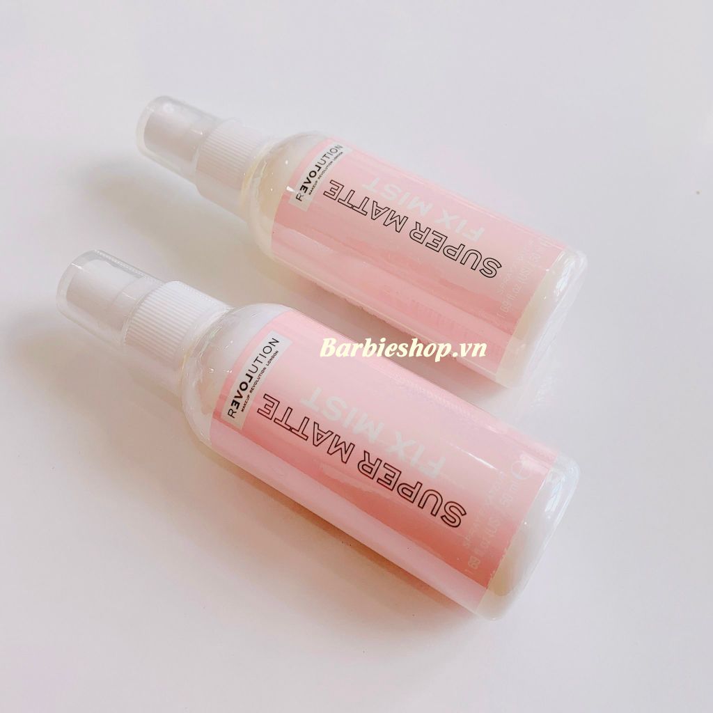 Xịt Khóa Nền Dưỡng Ẩm Kiềm Dầu Lâu Trôi Make Up Revolution Fix Mist 50ml