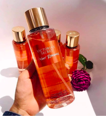 Xịt Thơm Toàn Thân Victoria's Secret Amber Romance 250ML