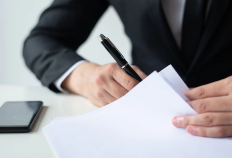  어느 경우에 사용자의 일방적인 근로계약 해지 가능한가? 