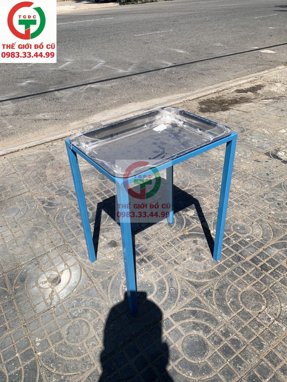 BÀN TRÀ CHANH CHÂN SẮT MÂM INOX