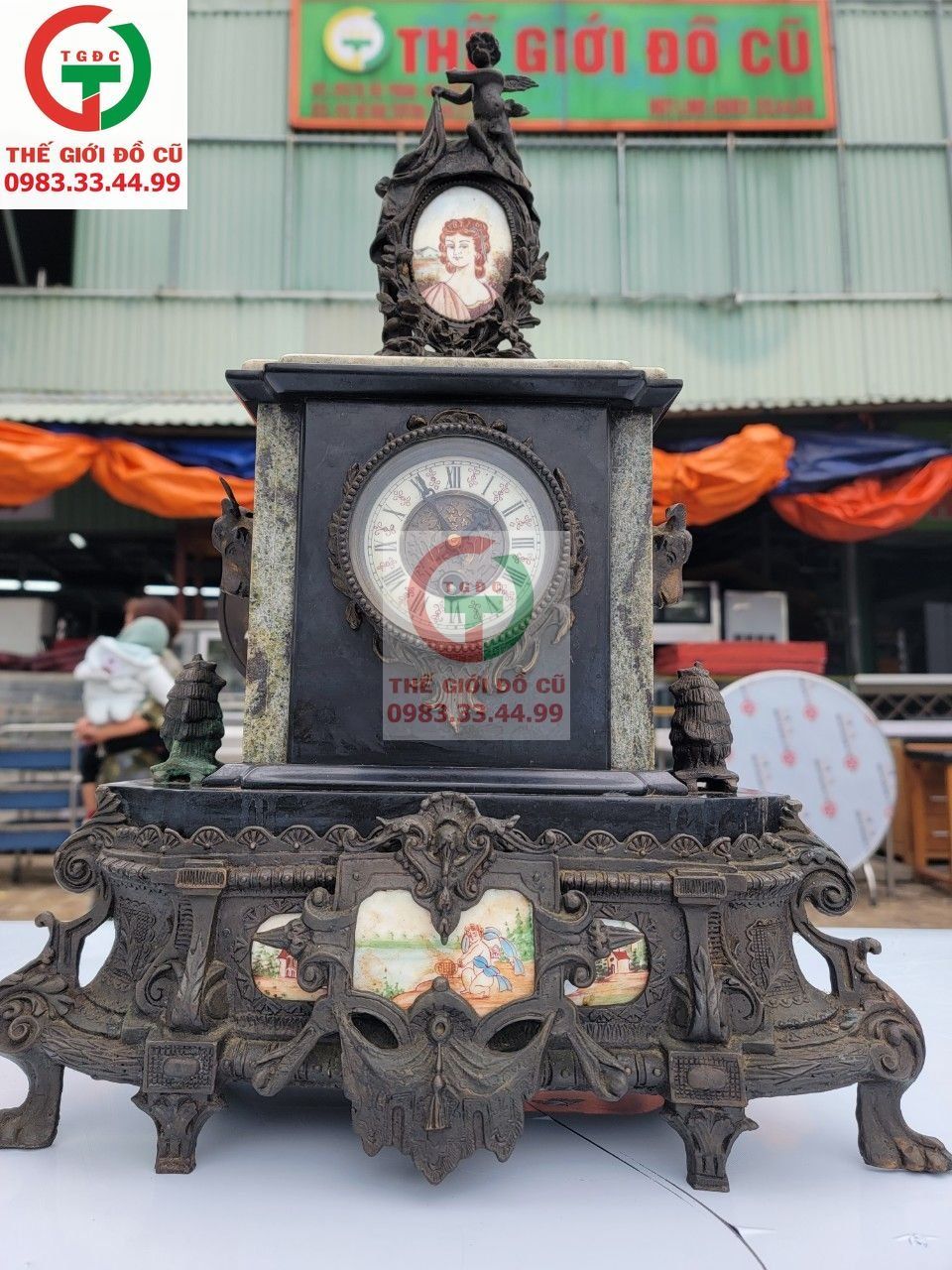 ĐỒNG HỒ CỔ ĐỘNG CƠ CHẠY CÒN TỐT